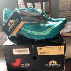 NWT La Sportiva size 10 running sneakers